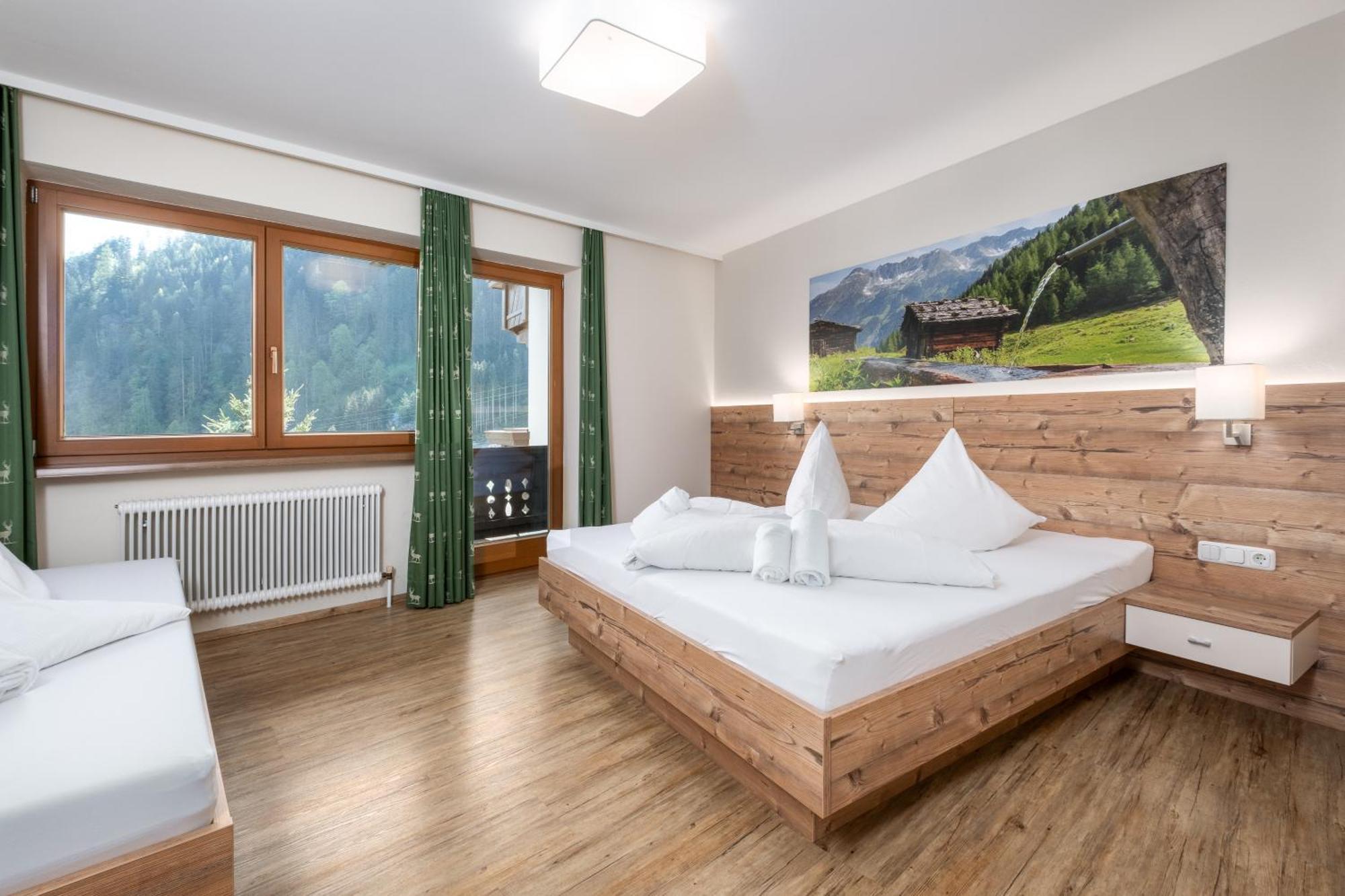 Ferienwohnung Haus Tuxerklamm Mayrhofen Exterior foto