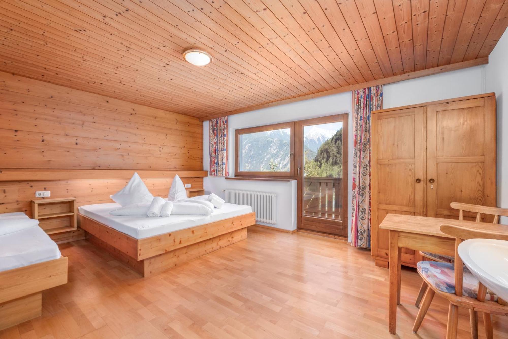 Ferienwohnung Haus Tuxerklamm Mayrhofen Exterior foto