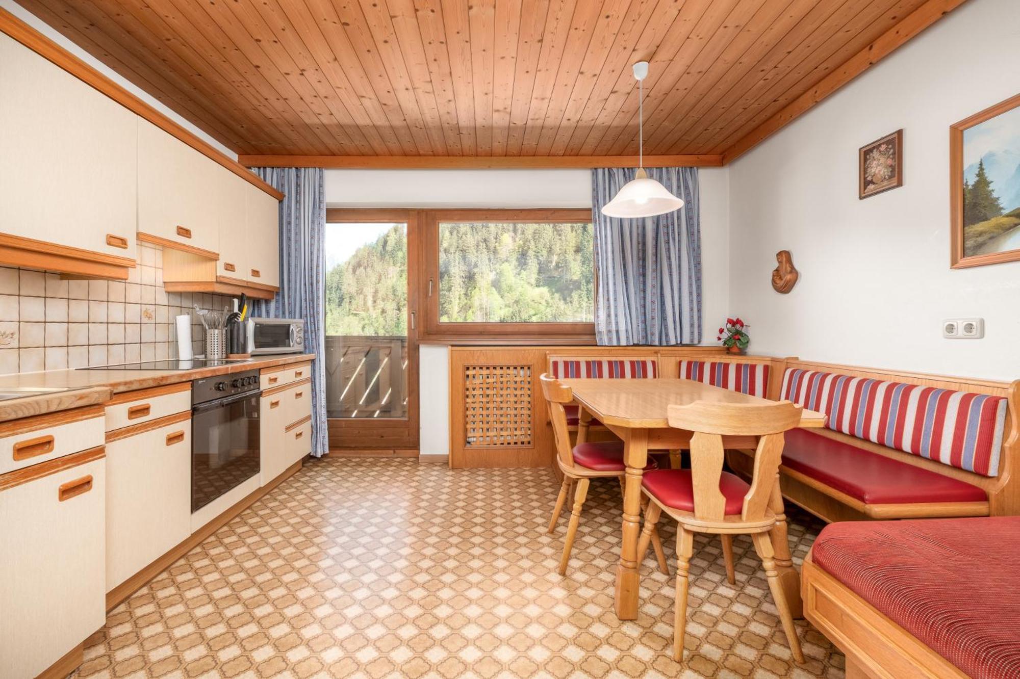 Ferienwohnung Haus Tuxerklamm Mayrhofen Zimmer foto